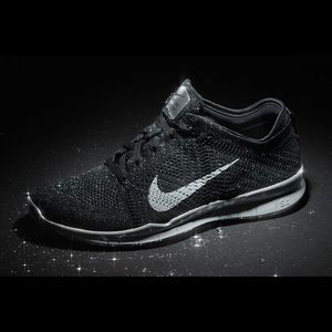 Nike women TR FLYKNIT
